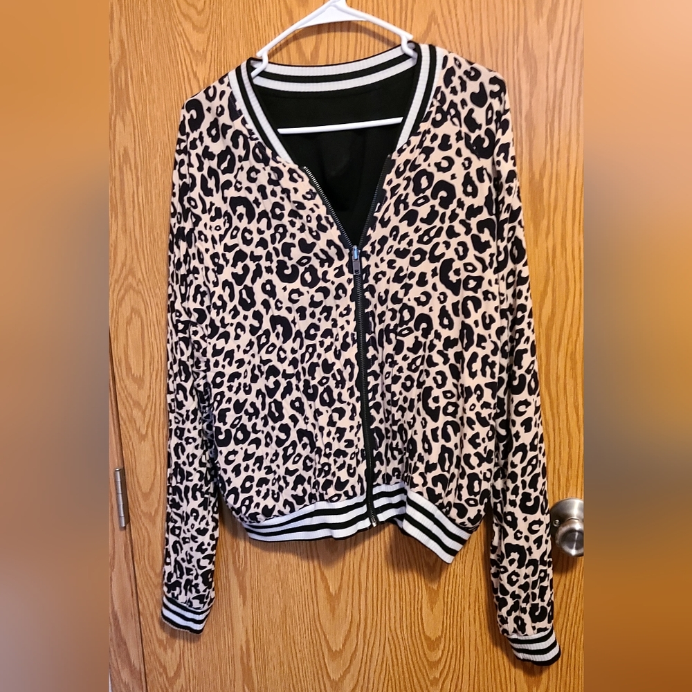 CBRAND leopard/black reversible bomber jacket